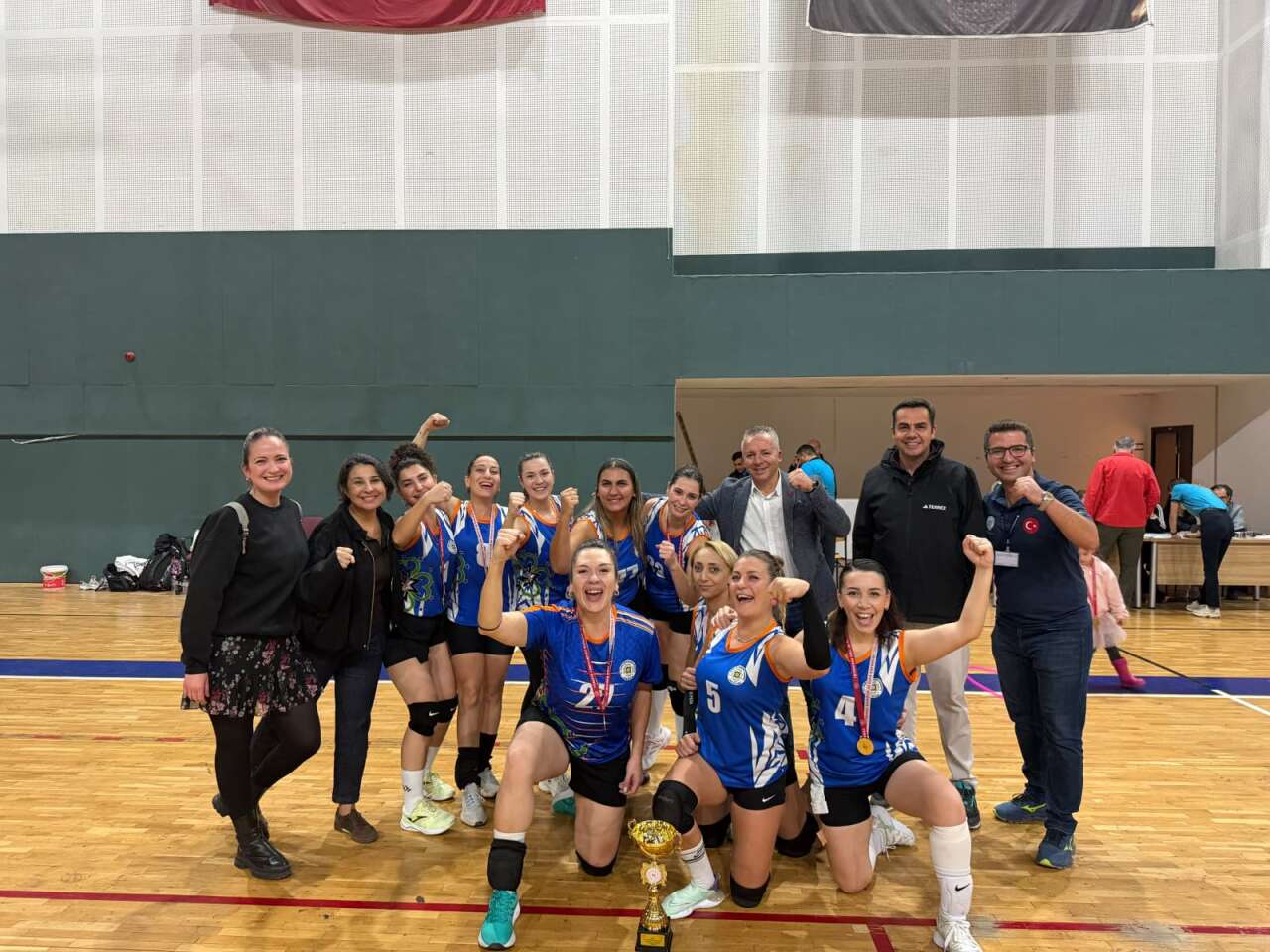 Muğla Büyükşehir Belediyesi Kadın Voleybol Takımı İl Birincisi Oldu 2